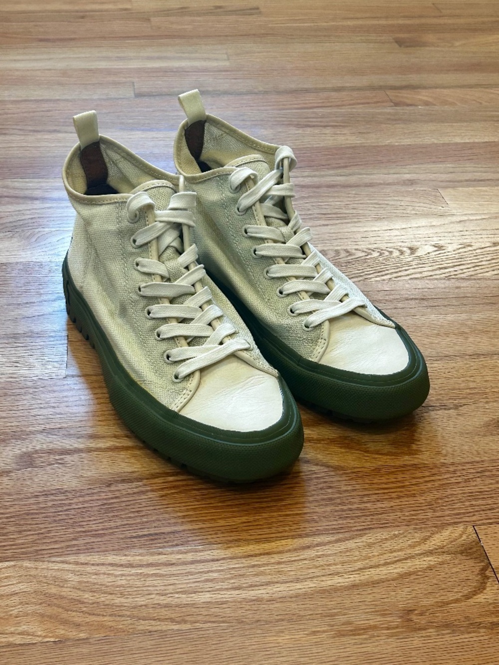 Mens Frye Canvas High Top Sneakers with Lug Sole, Size 9.5 Rare!